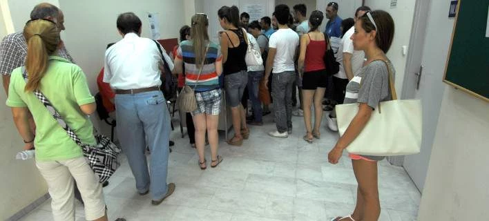 Ηλιόπουλος: Σε εφαρμογή 10 προγράμματα για 80.000 ανέργους